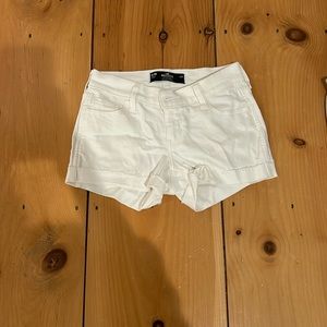 Hollister Low Rise white shorts 3”